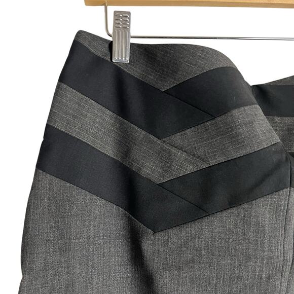 BCBGMaxAzria Gray Wool Black Chevron Paneled Knee Length Pencil Skirt Size 12 - Picture 2 of 10